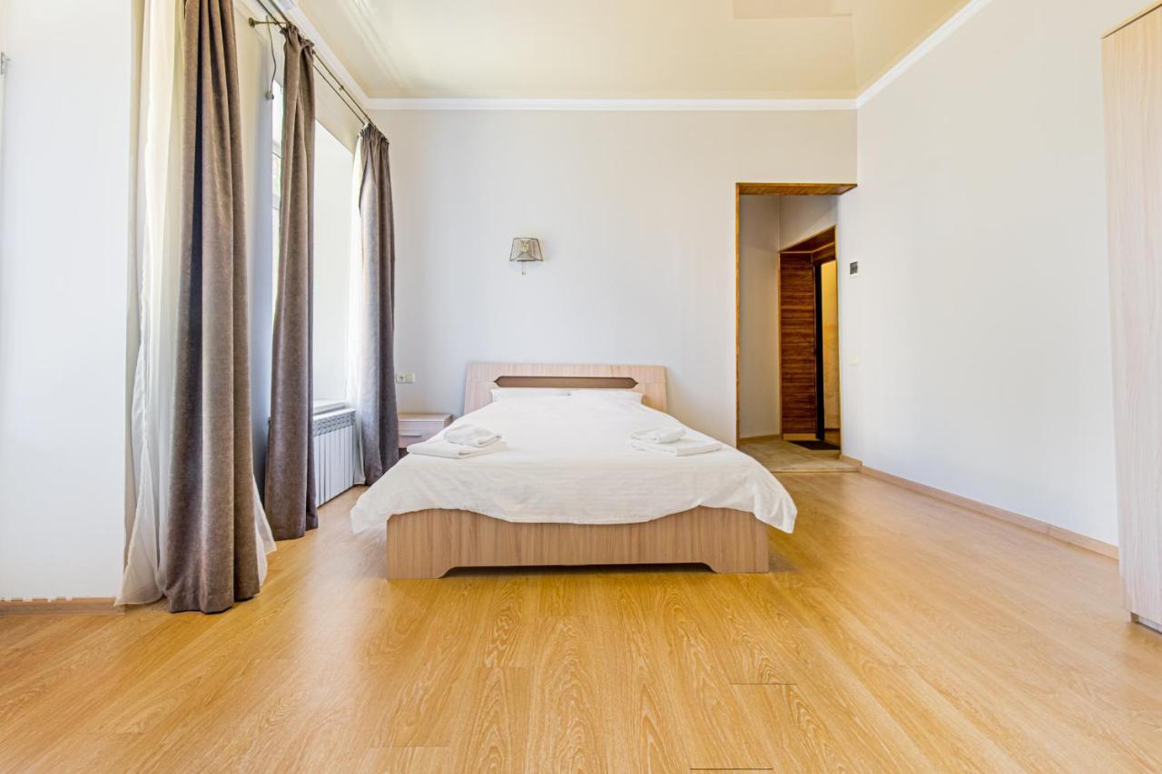 Best Apartment In The City Centre โอเดสซา ภายนอก รูปภาพ